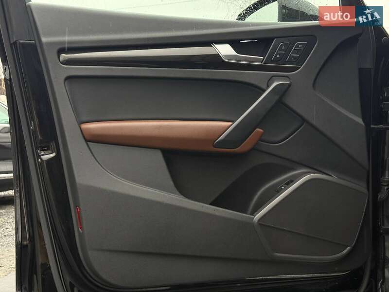 Внедорожник / Кроссовер Audi Q5 2018 в Ровно