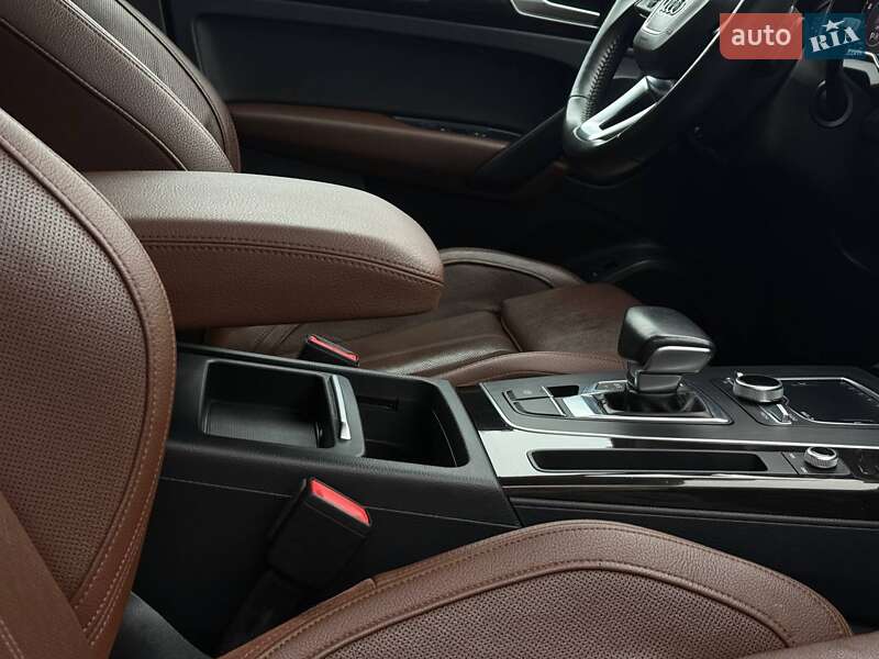 Внедорожник / Кроссовер Audi Q5 2018 в Ровно