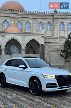 Внедорожник / Кроссовер Audi Q5 2018 в Одессе