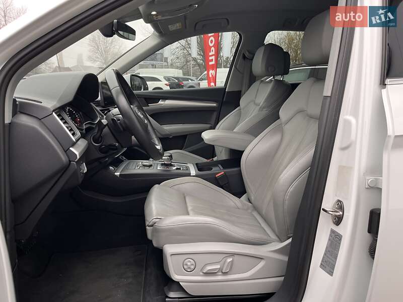 Внедорожник / Кроссовер Audi Q5 2017 в Житомире