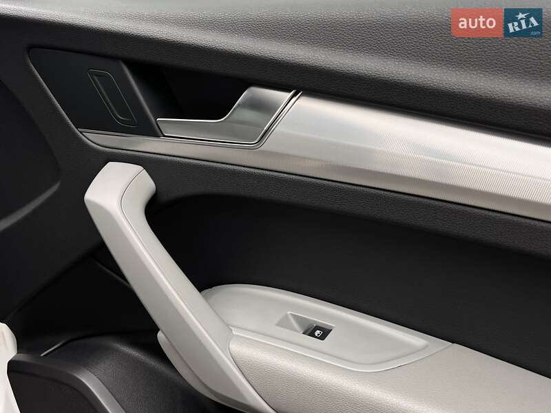 Внедорожник / Кроссовер Audi Q5 2017 в Житомире