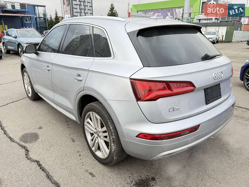Внедорожник / Кроссовер Audi Q5 2018 в Киеве