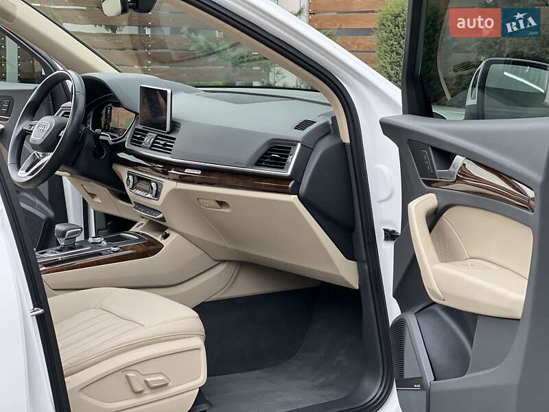 Внедорожник / Кроссовер Audi Q5 2018 в Стрые