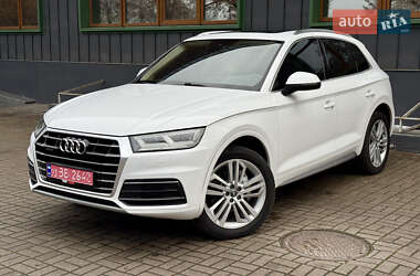 Внедорожник / Кроссовер Audi Q5 2017 в Ровно