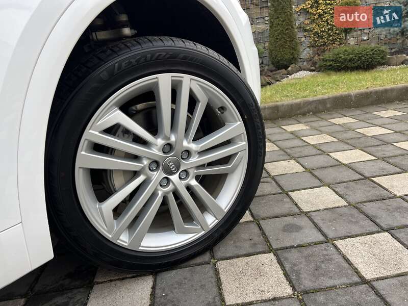 Внедорожник / Кроссовер Audi Q5 2018 в Стрые