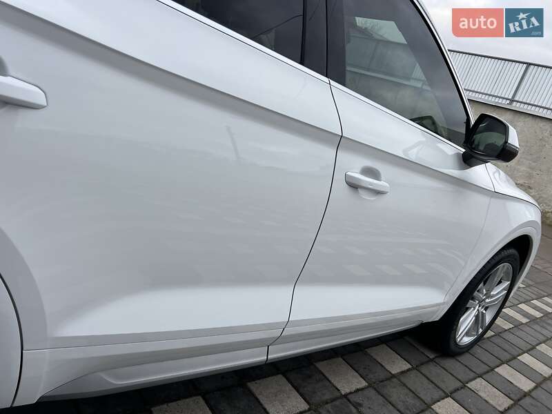 Внедорожник / Кроссовер Audi Q5 2018 в Стрые