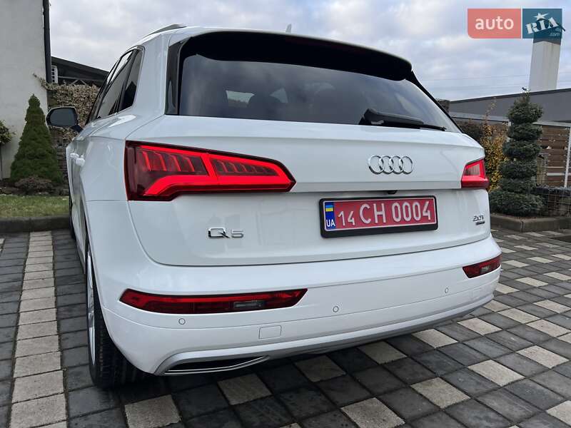 Внедорожник / Кроссовер Audi Q5 2018 в Стрые