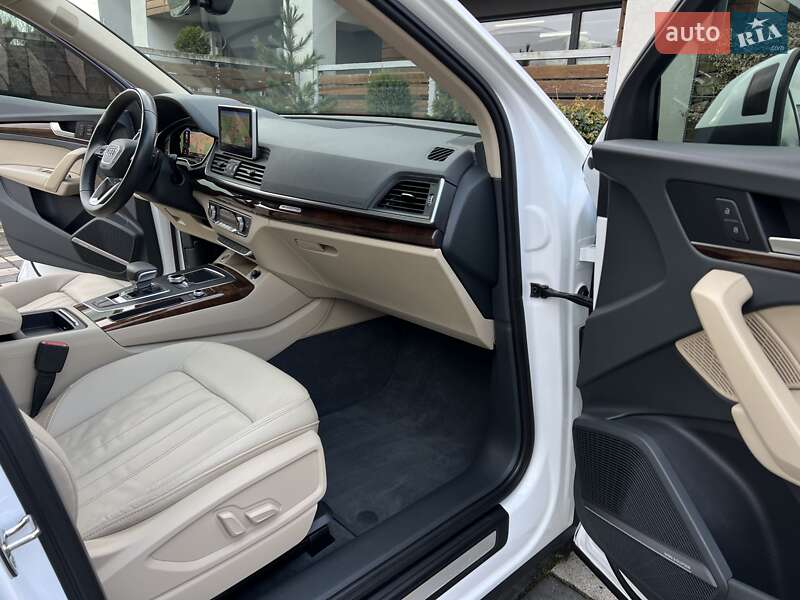 Внедорожник / Кроссовер Audi Q5 2018 в Стрые