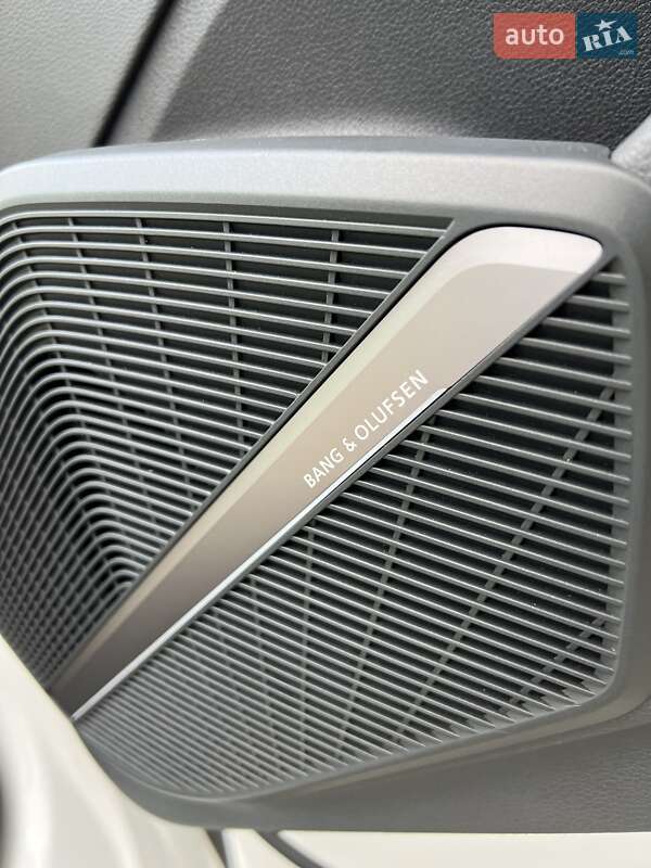 Внедорожник / Кроссовер Audi Q5 2018 в Стрые