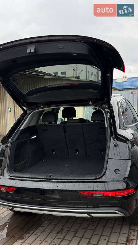 Внедорожник / Кроссовер Audi Q5 2021 в Ровно фото 42 Внедорожник / Кроссовер Audi Q5 2021 в Ровно