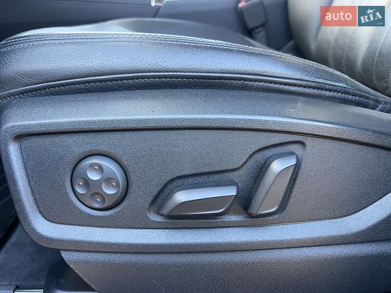 Внедорожник / Кроссовер Audi Q5 2018 в Ровно