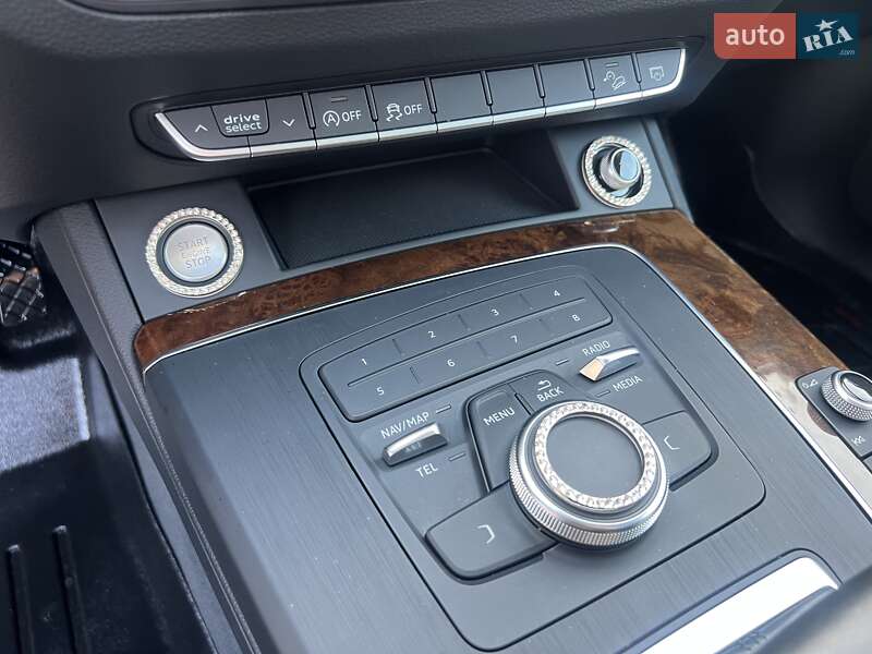 Внедорожник / Кроссовер Audi Q5 2018 в Ровно