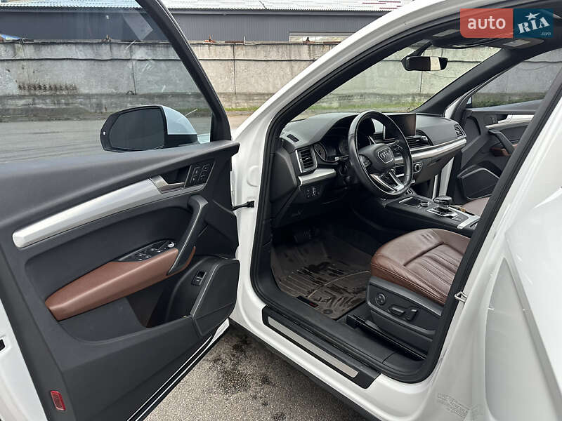 Внедорожник / Кроссовер Audi Q5 2017 в Киеве