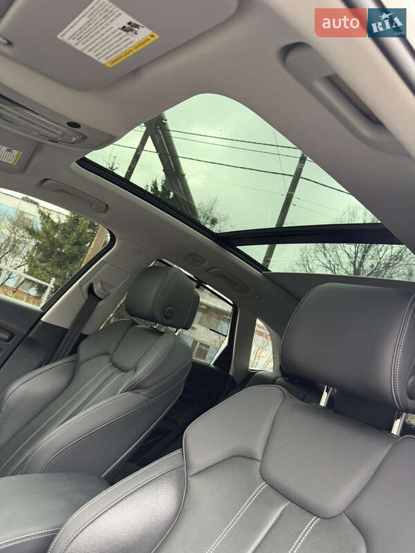 Внедорожник / Кроссовер Audi Q5 2020 в Нетешине