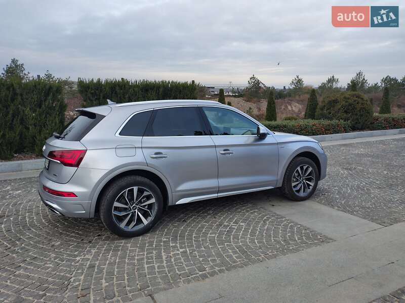 Внедорожник / Кроссовер Audi Q5 2023 в Днепре