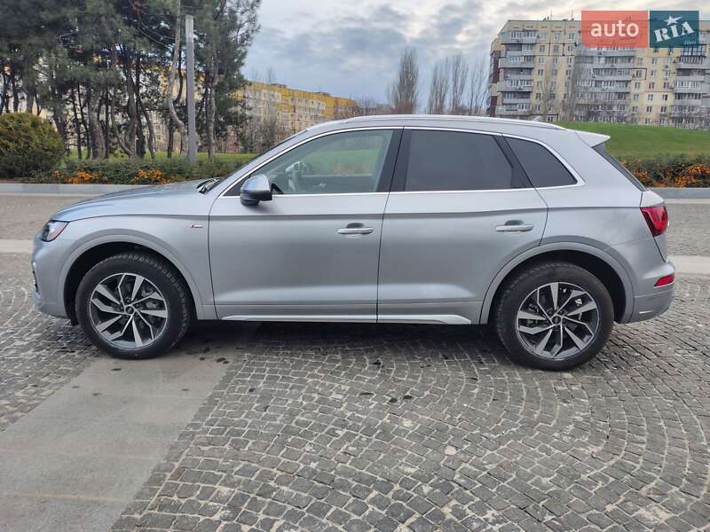 Внедорожник / Кроссовер Audi Q5 2023 в Днепре