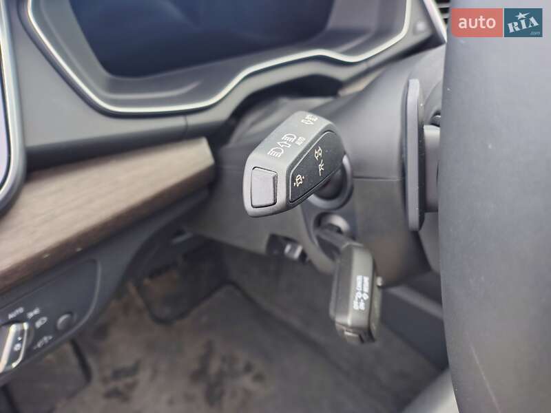 Внедорожник / Кроссовер Audi Q5 2023 в Днепре