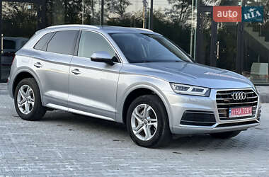 Позашляховик / Кросовер Audi Q5 2019 в Києві