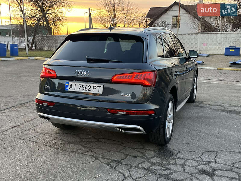 Внедорожник / Кроссовер Audi Q5 2017 в Василькове