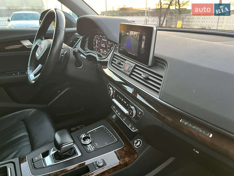 Внедорожник / Кроссовер Audi Q5 2017 в Василькове