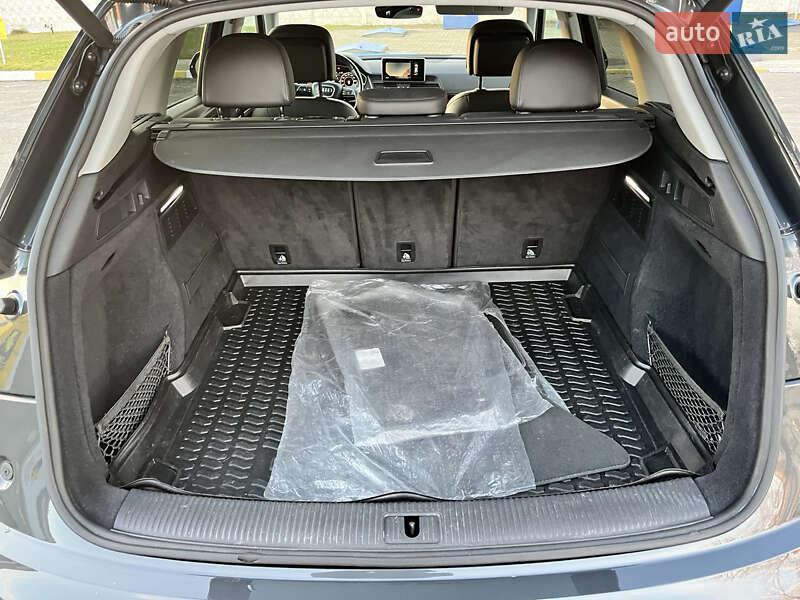 Внедорожник / Кроссовер Audi Q5 2017 в Василькове