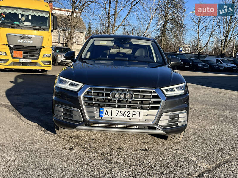 Внедорожник / Кроссовер Audi Q5 2017 в Василькове