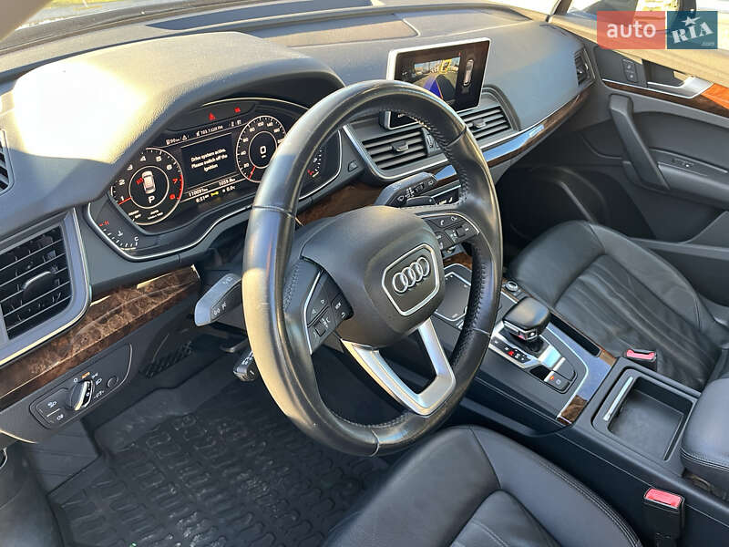 Внедорожник / Кроссовер Audi Q5 2017 в Василькове