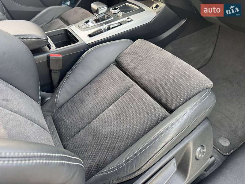 Внедорожник / Кроссовер Audi Q5 2016 в Стрые