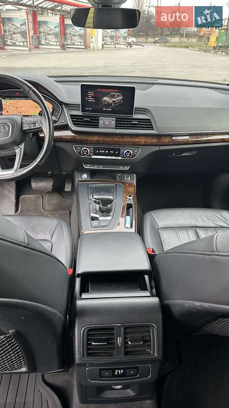 Внедорожник / Кроссовер Audi Q5 2017 в Виннице