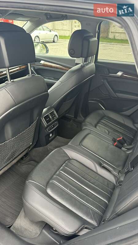 Внедорожник / Кроссовер Audi Q5 2017 в Виннице