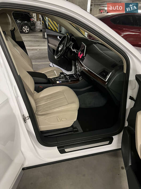 Внедорожник / Кроссовер Audi Q5 2017 в Львове