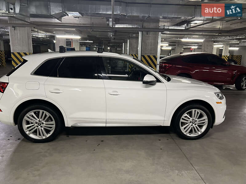 Внедорожник / Кроссовер Audi Q5 2017 в Львове