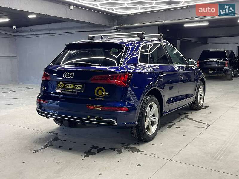 Внедорожник / Кроссовер Audi Q5 2017 в Черновцах