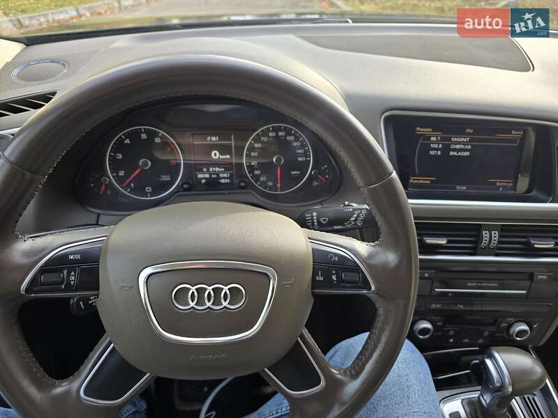 Внедорожник / Кроссовер Audi Q5 2016 в Каневе