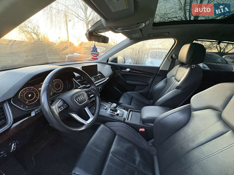 Внедорожник / Кроссовер Audi Q5 2018 в Луцке