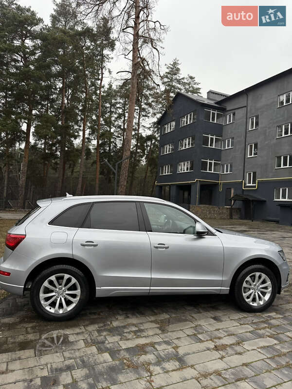 Внедорожник / Кроссовер Audi Q5 2015 в Ахтырке