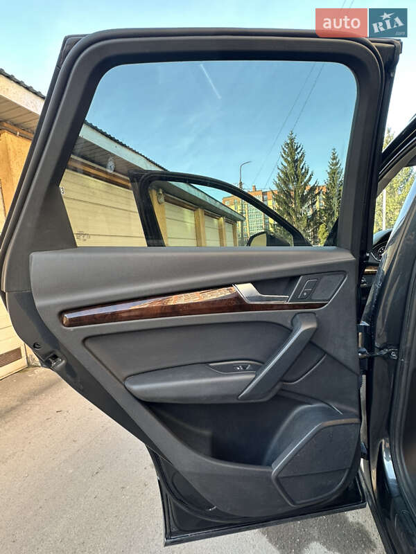 Внедорожник / Кроссовер Audi Q5 2017 в Тернополе