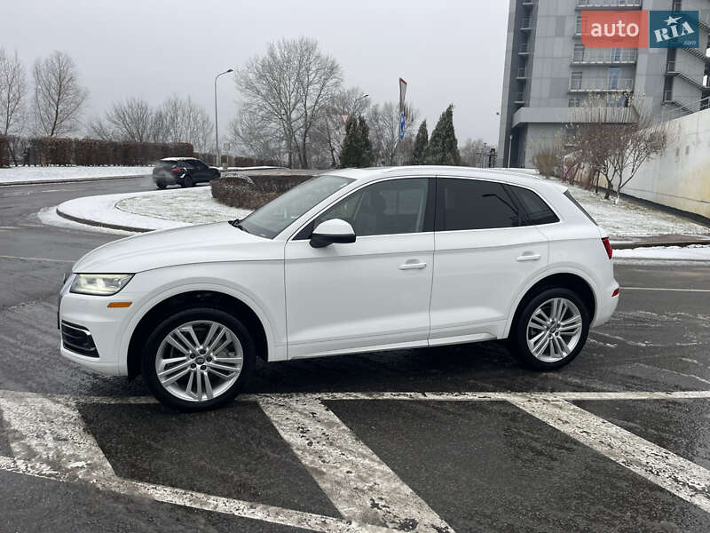 Внедорожник / Кроссовер Audi Q5 2018 в Киеве