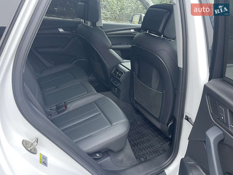 Внедорожник / Кроссовер Audi Q5 2018 в Киеве