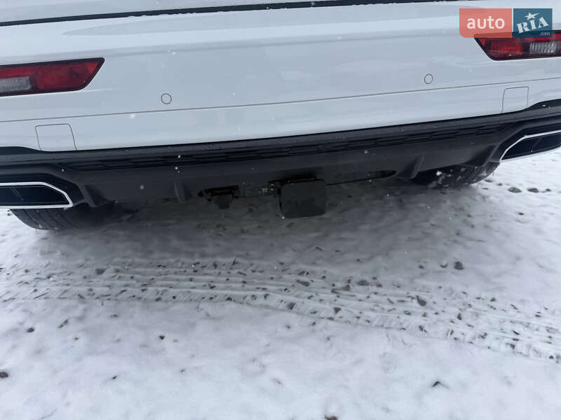 Внедорожник / Кроссовер Audi Q5 2023 в Киеве