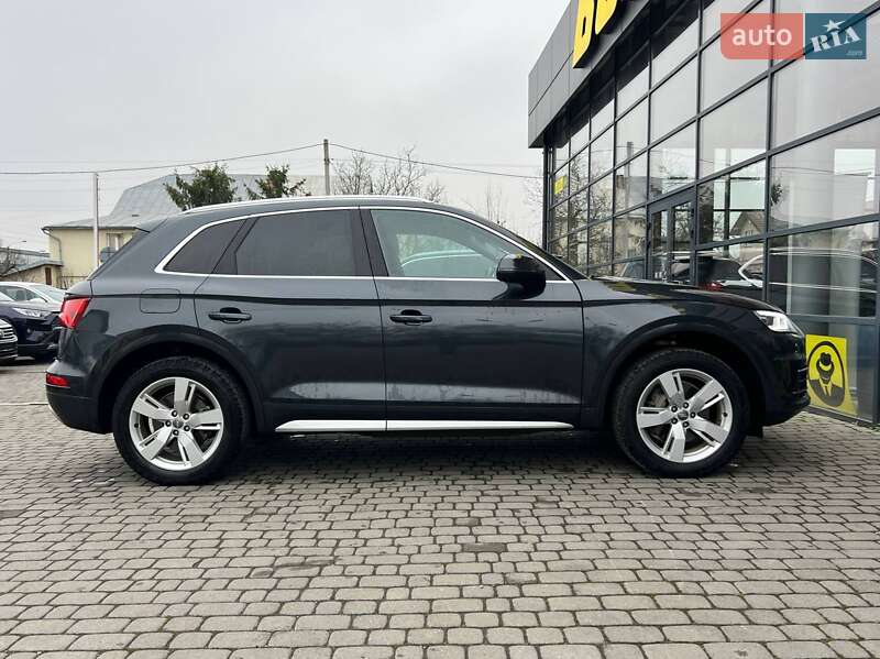 Внедорожник / Кроссовер Audi Q5 2018 в Ивано-Франковске