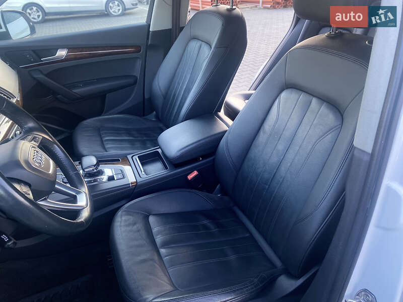 Внедорожник / Кроссовер Audi Q5 2018 в Луцке