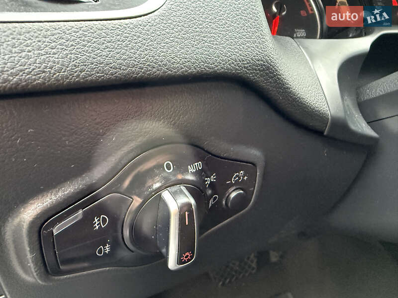 Внедорожник / Кроссовер Audi Q5 2017 в Луцке