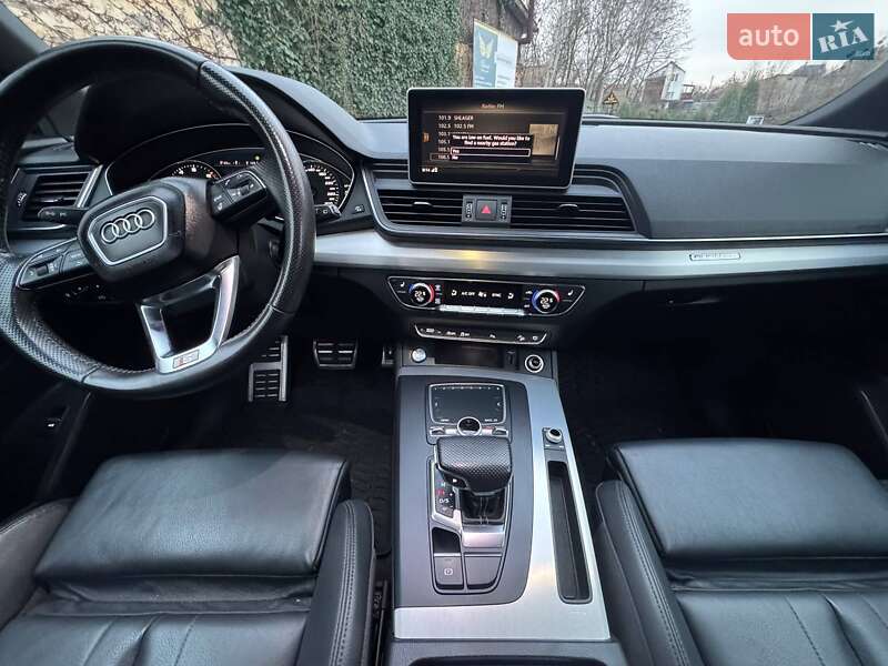 Внедорожник / Кроссовер Audi Q5 2017 в Киеве