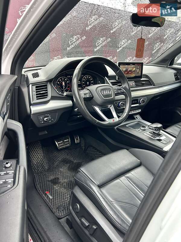 Внедорожник / Кроссовер Audi Q5 2017 в Сумах