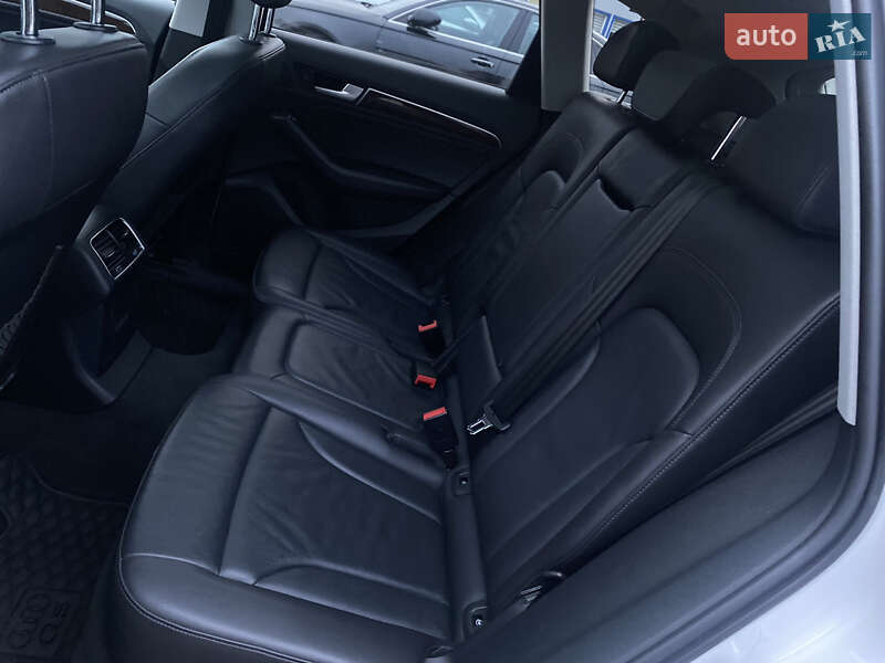 Внедорожник / Кроссовер Audi Q5 2016 в Луцке