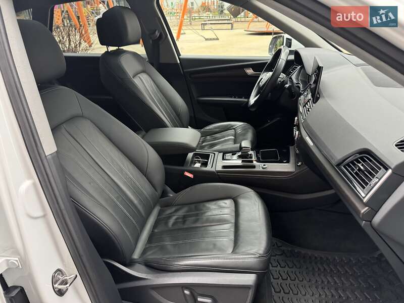 Внедорожник / Кроссовер Audi Q5 2022 в Киеве