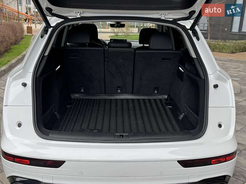 Внедорожник / Кроссовер Audi Q5 2022 в Киеве