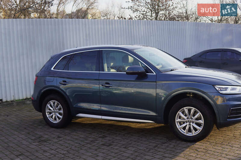 Внедорожник / Кроссовер Audi Q5 2018 в Ивано-Франковске