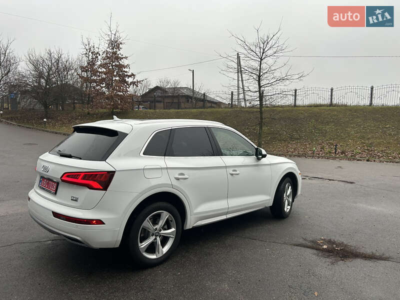 Внедорожник / Кроссовер Audi Q5 2018 в Сумах